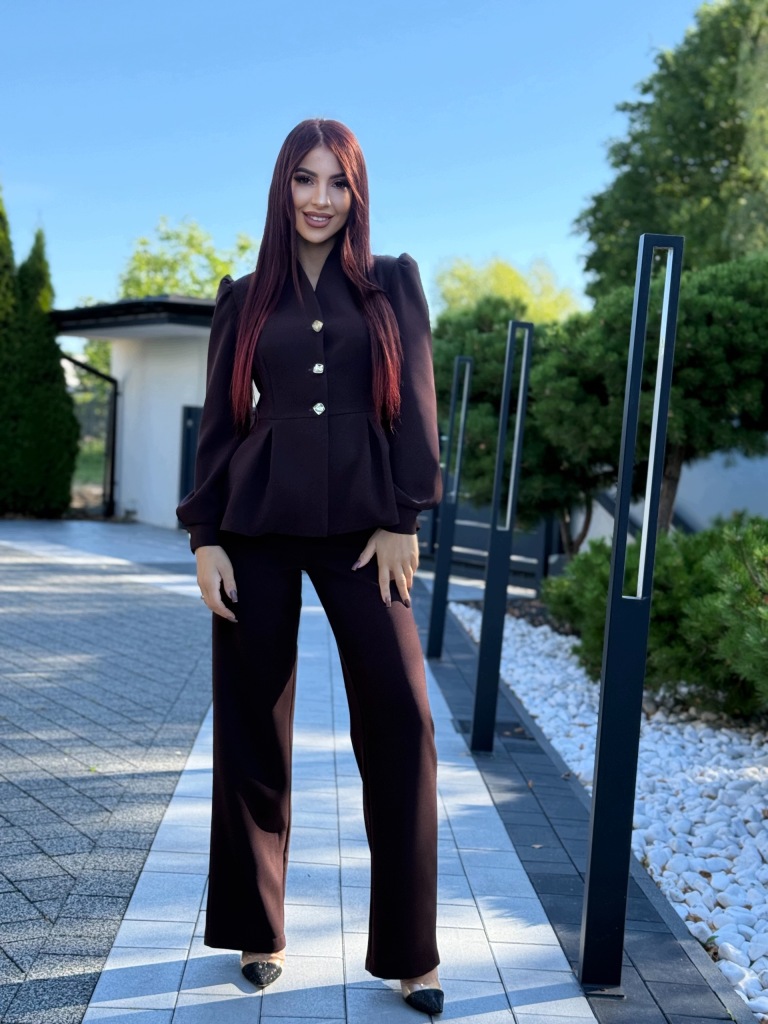 Elegancki Garnitur Komplet Marynarka z Baskinką + Spodnie Czekoladowy